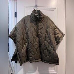SUNDAY UP | OLIVE GREEN QUILTED PUFFER PONCHO